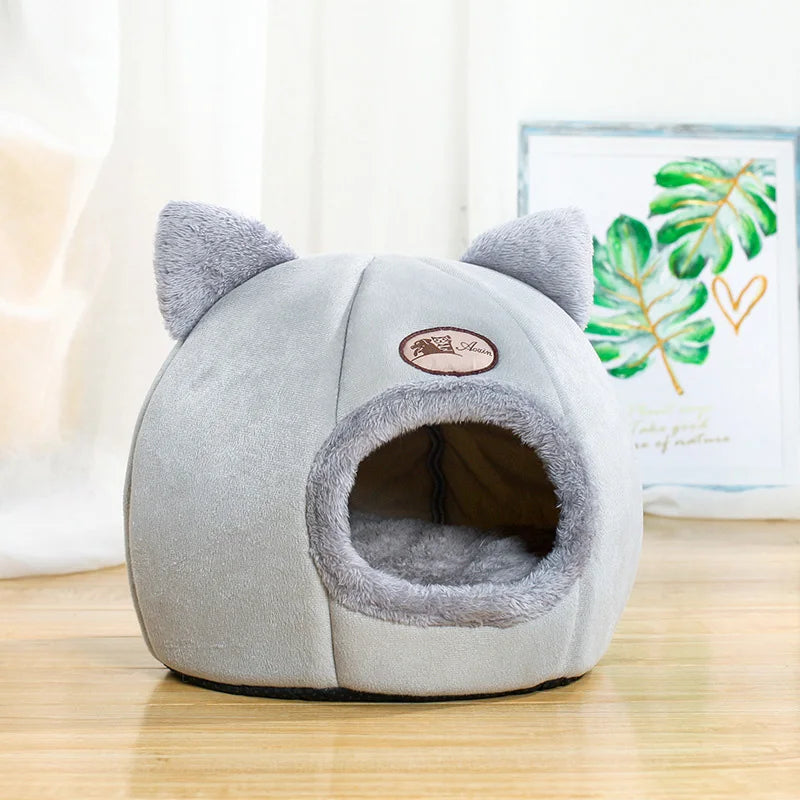 Winter Comfort Cat Bed & Small Dog House