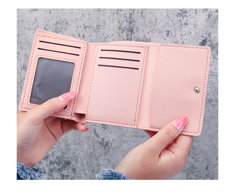 Daisy Print Tri Fold Wallet